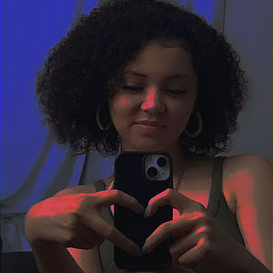 Meet your Posher, Mia